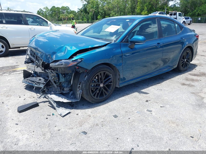 2025 Toyota Camry, Front End, IAAI, VIN 4T1DAACK3SU568736 — photo 2