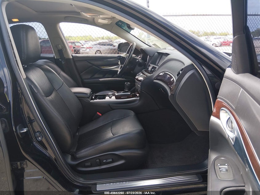 2017 INFINITI Q70 auction photo 5