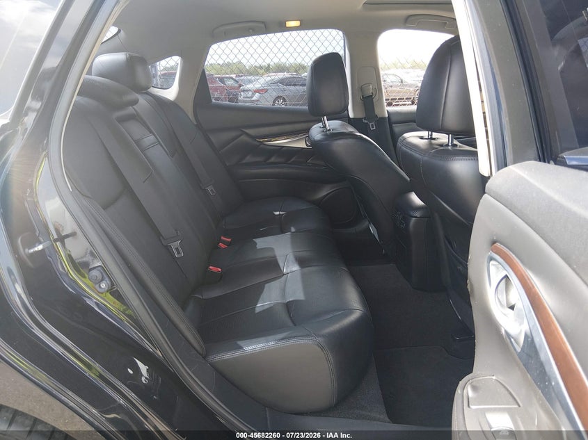2017 INFINITI Q70 auction photo 8