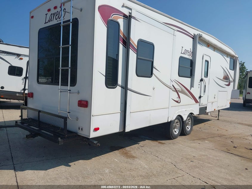 2010 KEYSTONE RV LAREDO auction photo 4