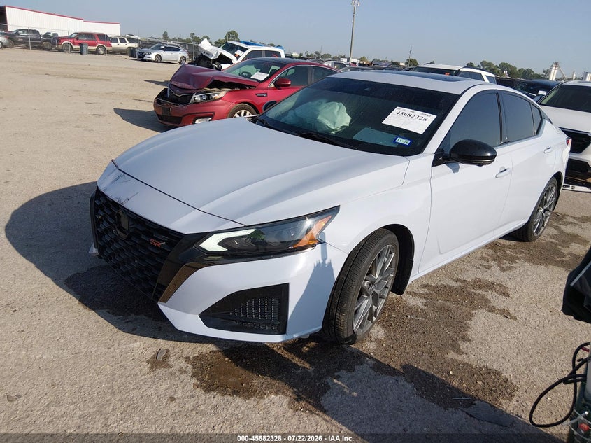 2023 Nissan Altima Sr Vc-Turbo Fwd, Front End, IAAI, VIN 1N4AL4CV9PN332662 — photo 2