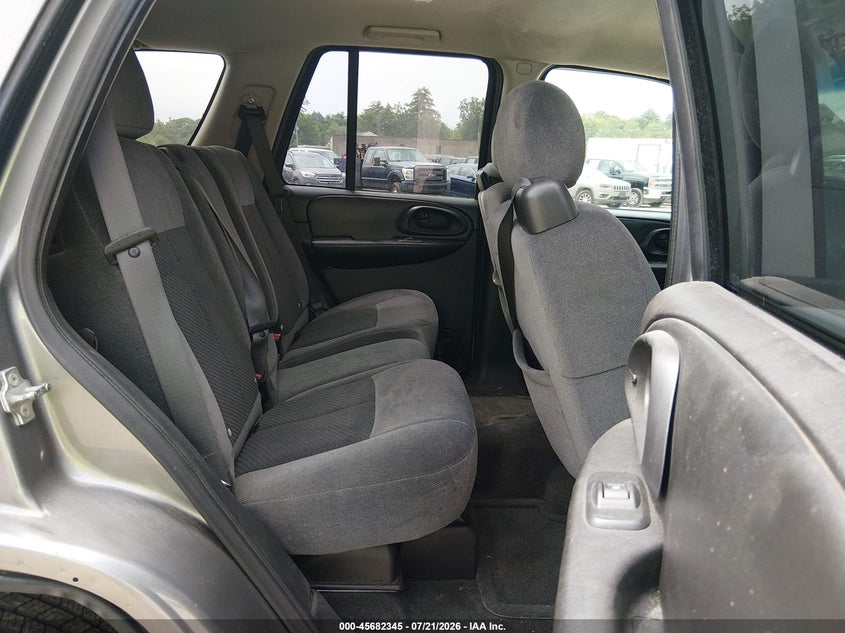 2008 Chevrolet Trailblazer Lt VIN: 1GNDT13S082201738 Lot: 45682345