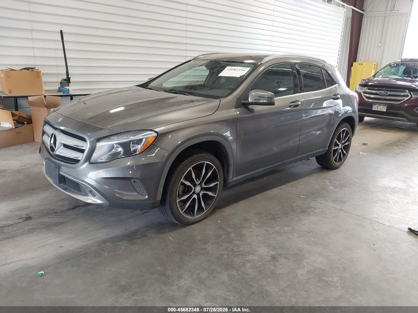 2015 MERCEDES-BENZ GLA 250 — zdjęcie 2