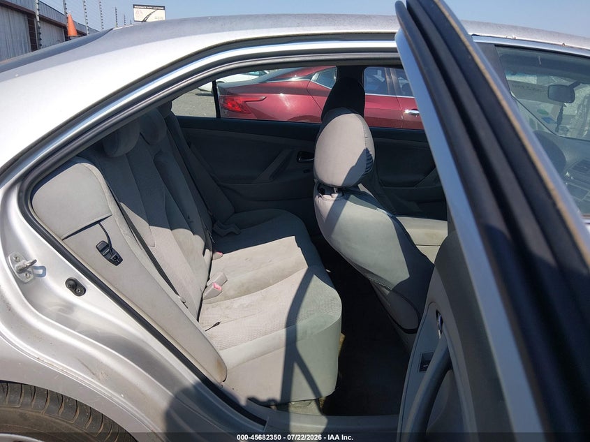 2011 TOYOTA CAMRY auction photo 8