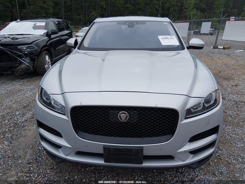 JAGUAR F-PACE - zdjęcie 12