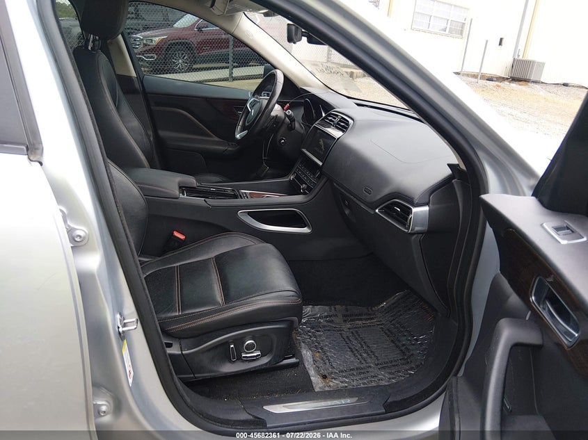 JAGUAR F-PACE - zdjęcie 5