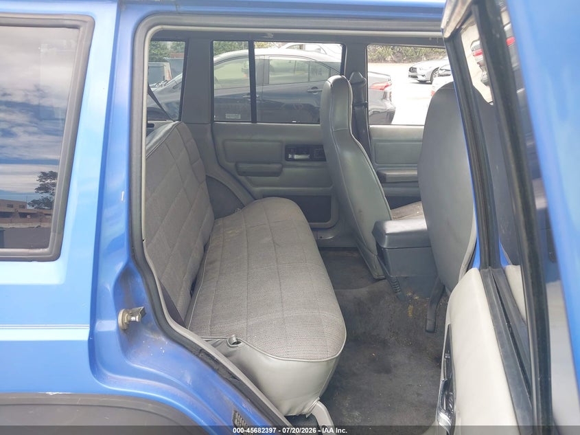 1996 JEEP CHEROKEE auction photo 8