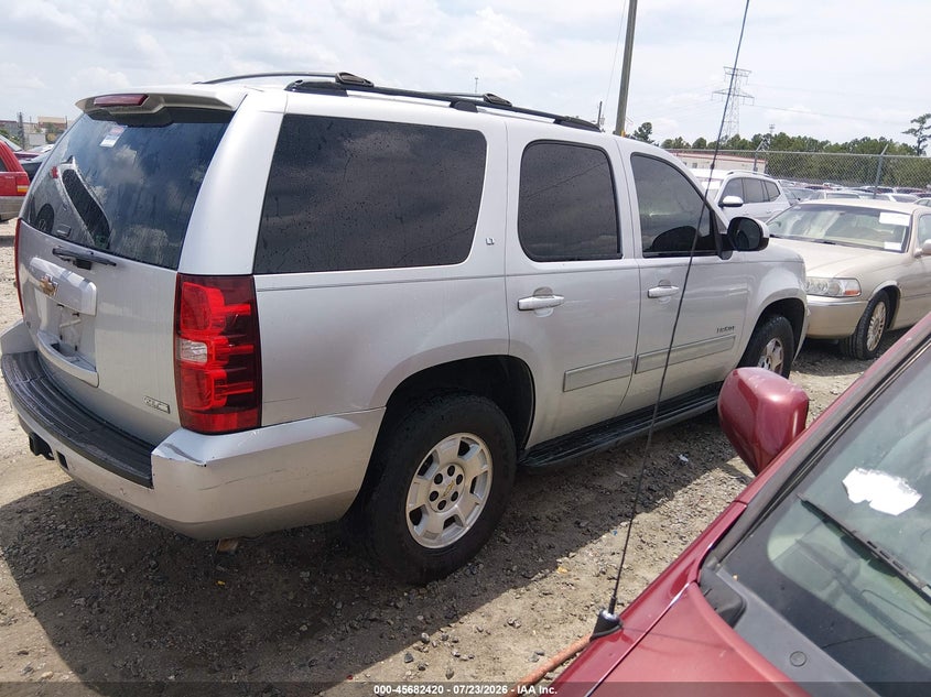 2010 CHEVROLET TAHOE auction photo 4