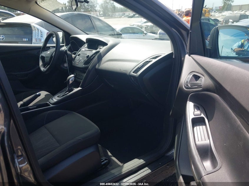 2016 FORD FOCUS auction photo 5