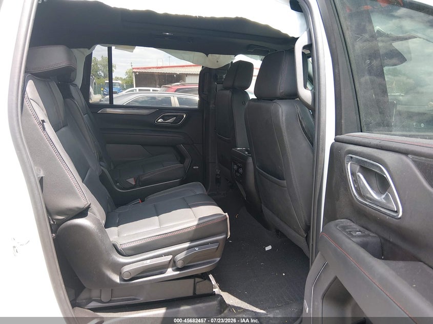 CHEVROLET SUBURBAN - zdjęcie 8