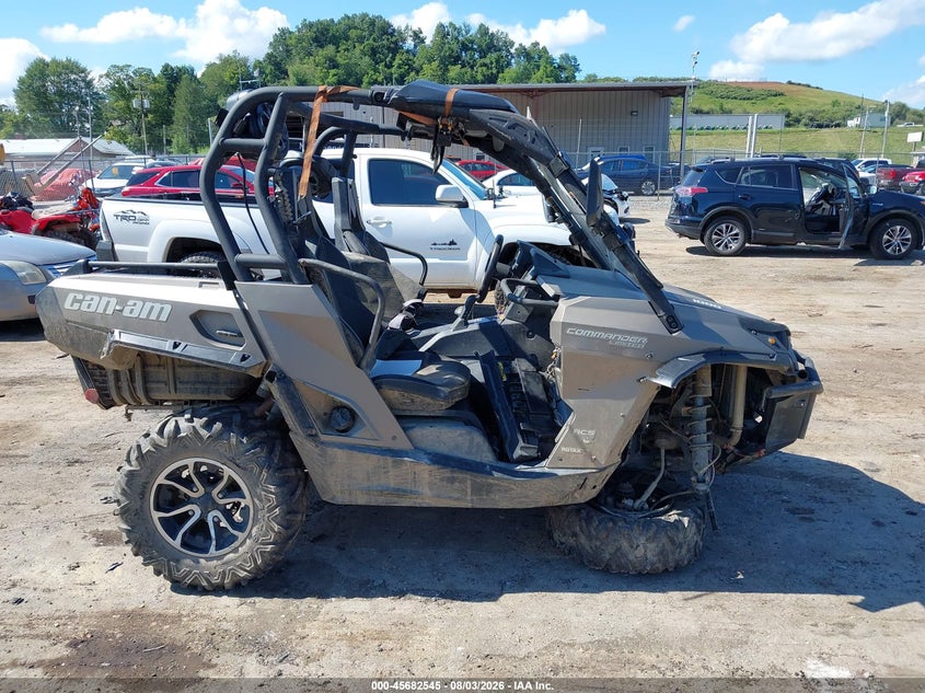 CAN-AM COMMANDER 2015
