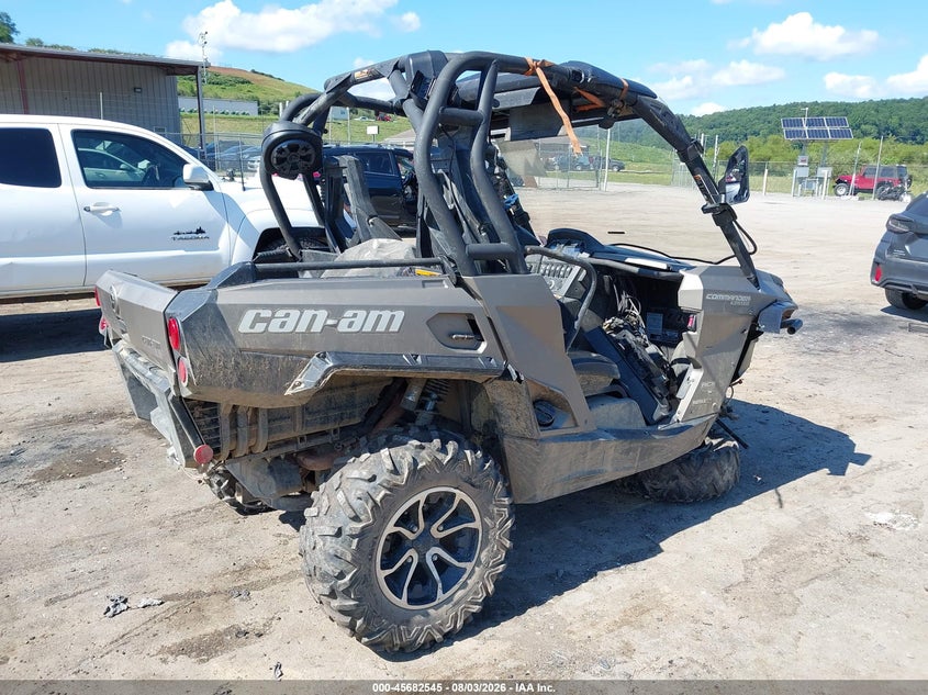 2015 CAN-AM COMMANDER auction photo 4