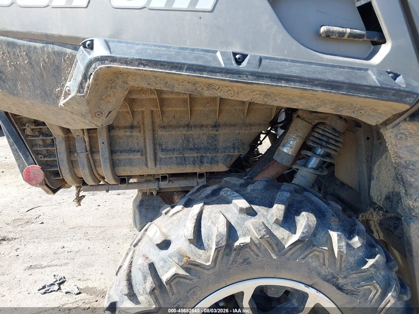 2015 CAN-AM COMMANDER auction photo 8