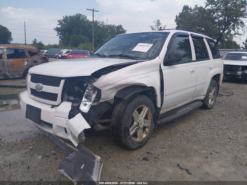 2008 Chevrolet TrailBlazer, Front End, IAAI, VIN 1GNDT13S782176790 — photo 2