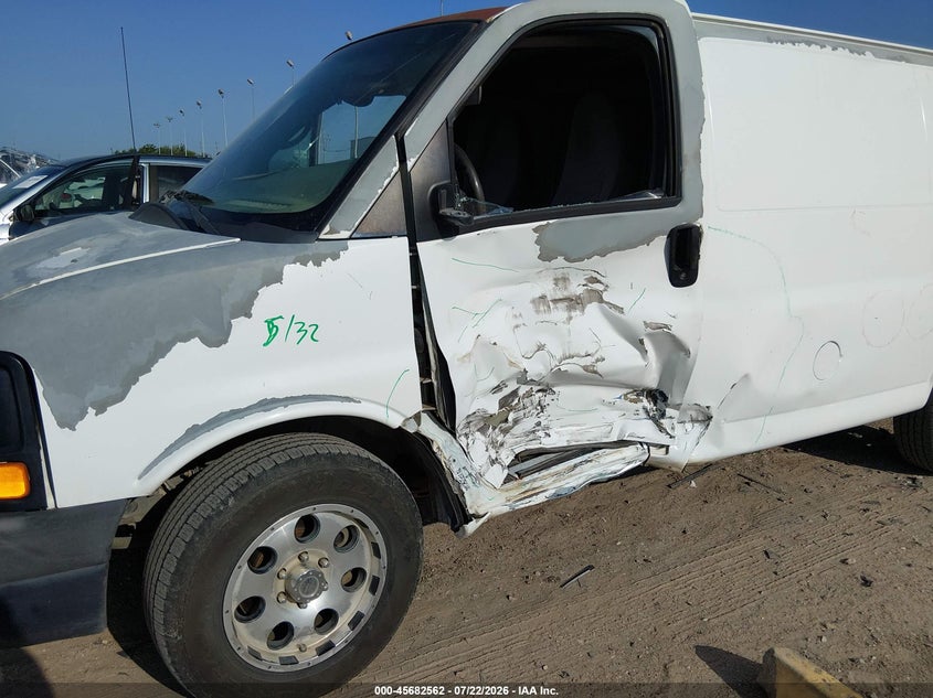 2011 CHEVROLET EXPRESS 1500 auction photo 6