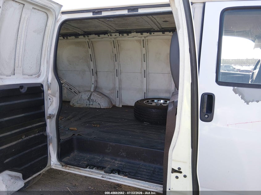 2011 CHEVROLET EXPRESS 1500 auction photo 8