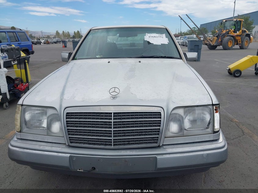 1994 MERCEDES-BENZ E auction photo 6