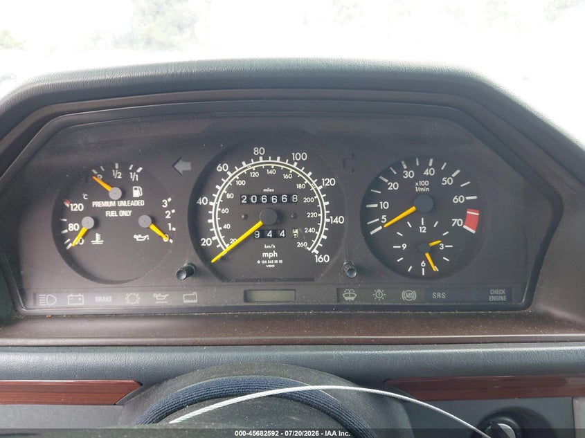 1994 MERCEDES-BENZ E auction photo 7