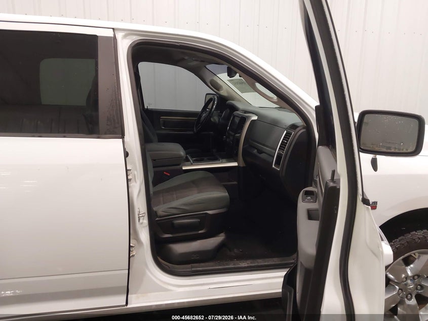 2014 RAM 1500 auction photo 5
