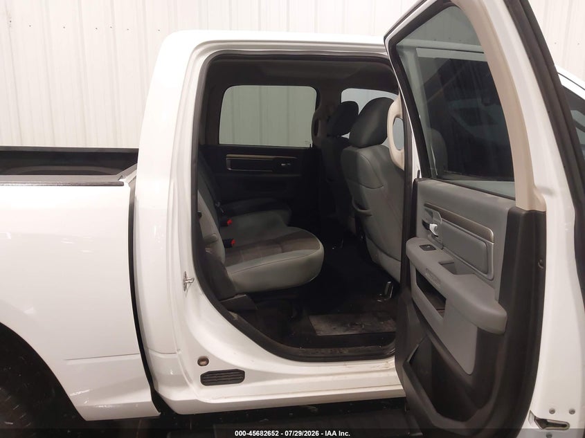 2014 RAM 1500 auction photo 8