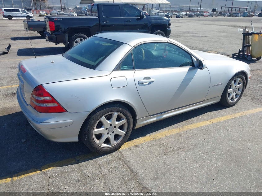 2003 MERCEDES-BENZ SLK 230 auction photo 4