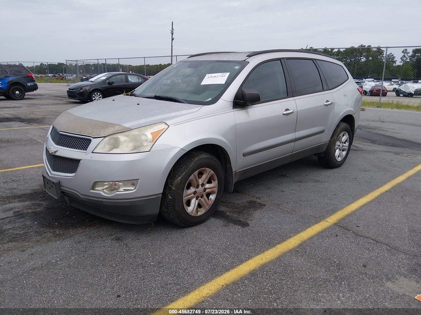 2012 CHEVROLET TRAVERSE auction photo 2