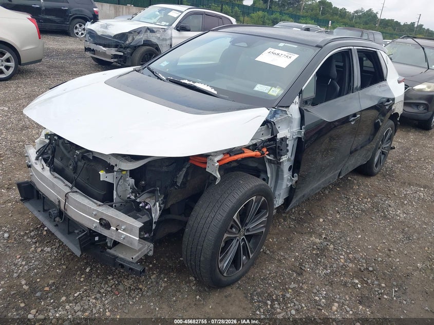 Vin: jtmabaca6pa028821, lot: 46181364, toyota bz4x limited 20232