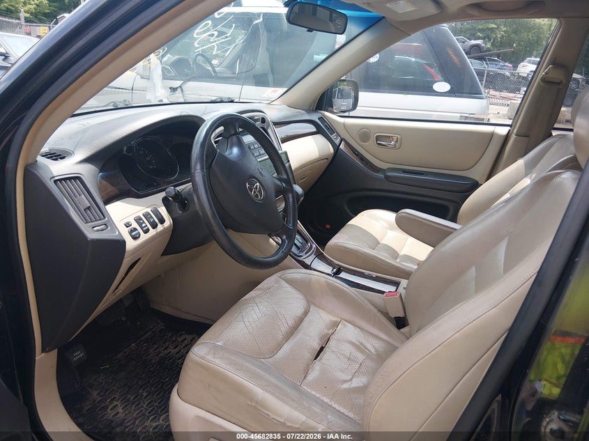 2003 TOYOTA HIGHLANDER auction photo 5