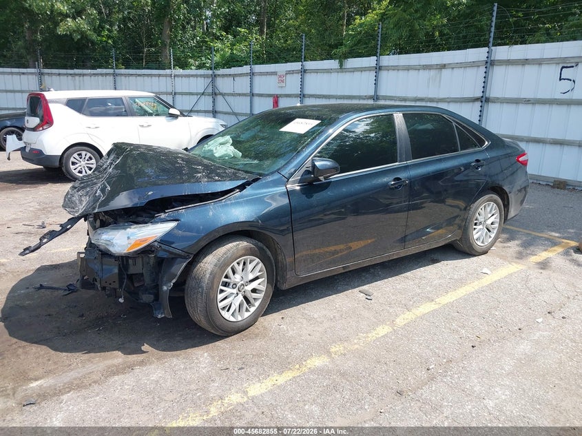 2016 Toyota Camry, Удар спереди, IAAI, VIN 4T1BF1FK0GU241545 — фото 2