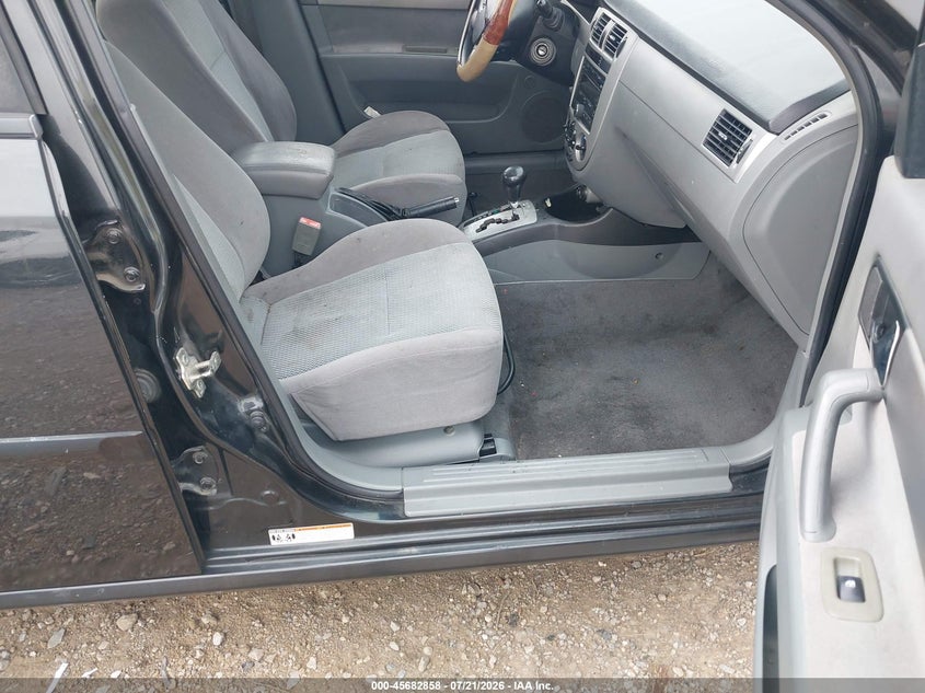 2008 SUZUKI FORENZA auction photo 5