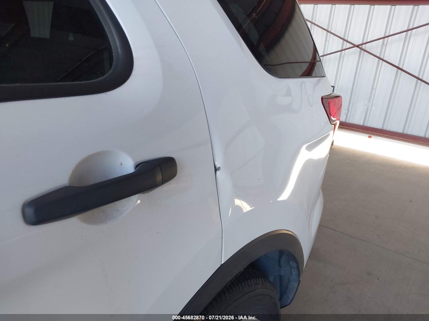 2016 FORD EXPLORER auction photo 6
