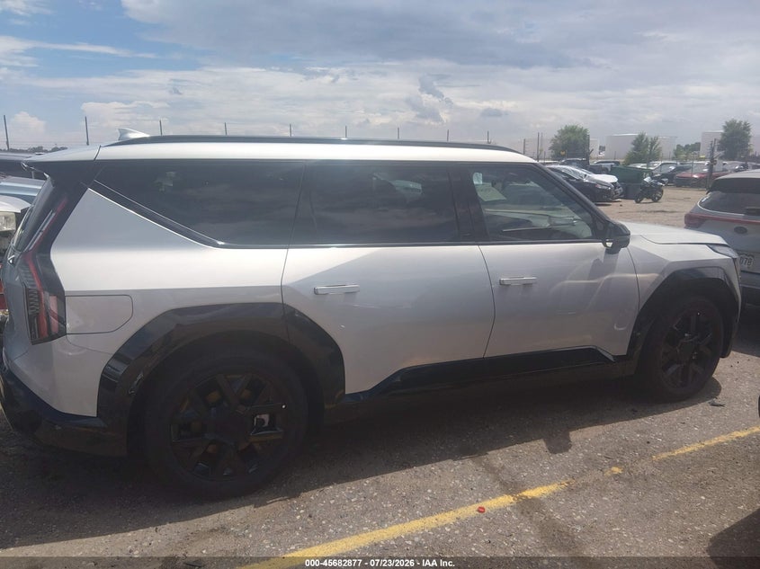 2026 KIA EV9 LAND · Фото 13