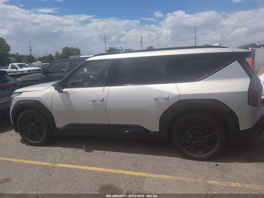 2026 KIA EV9 LAND · Фото 14