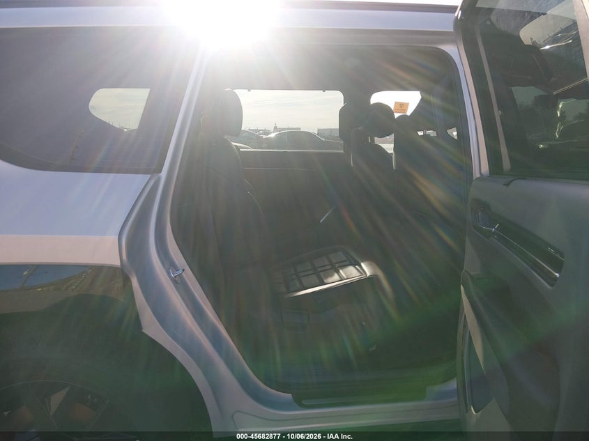 2026 KIA EV9 LAND · Фото 8