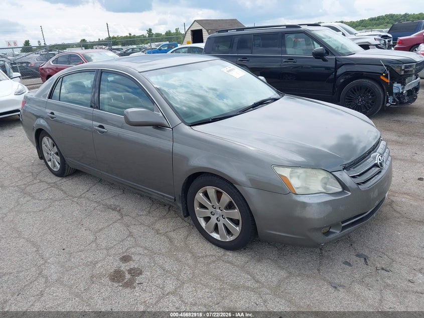 2005 TOYOTA AVALON XLS