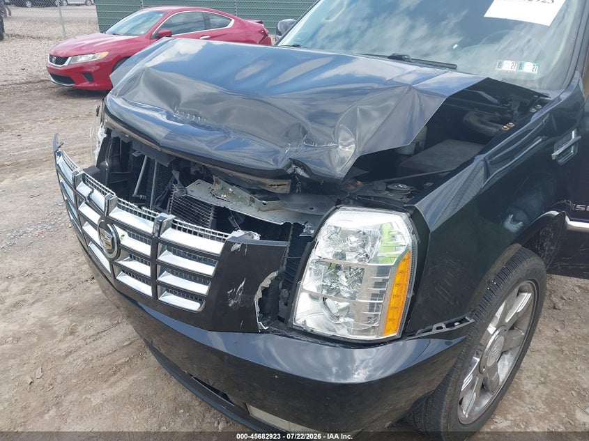 2012 CADILLAC ESCALADE ESV auction photo 6