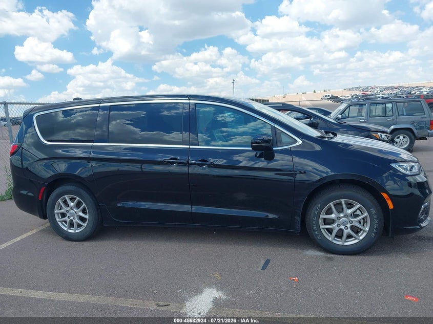 2025 Chrysler Pacifica Select VIN: 2C4RC1BG5SR506866 Lot: 45682924