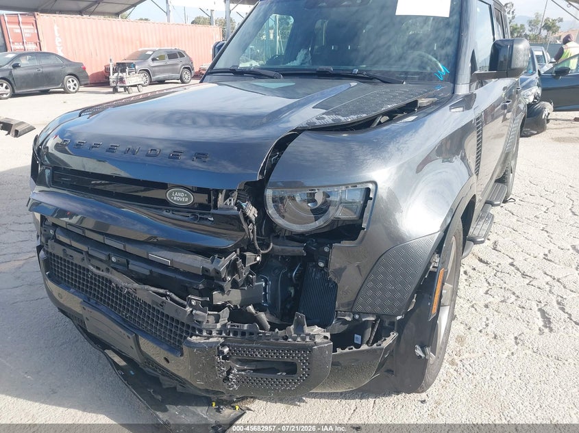 2025 Land Rover Defender 110 P400 X-Dynamic Se VIN: SALE27EU9S2384798 Lot: 45682957