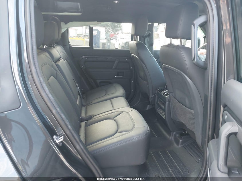 2025 Land Rover Defender 110 P400 X-Dynamic Se VIN: SALE27EU9S2384798 Lot: 45682957