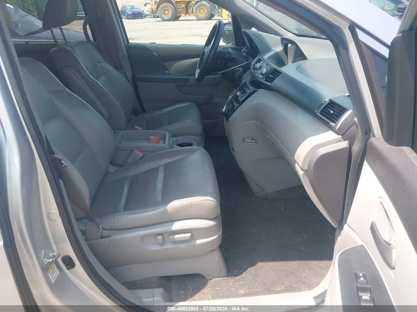 2011 HONDA ODYSSEY auction photo 5
