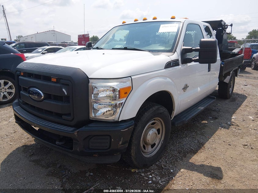 2012 Ford F350, Левый зад, IAAI, VIN 1FD8X3ET0CEC13066 — фото 2