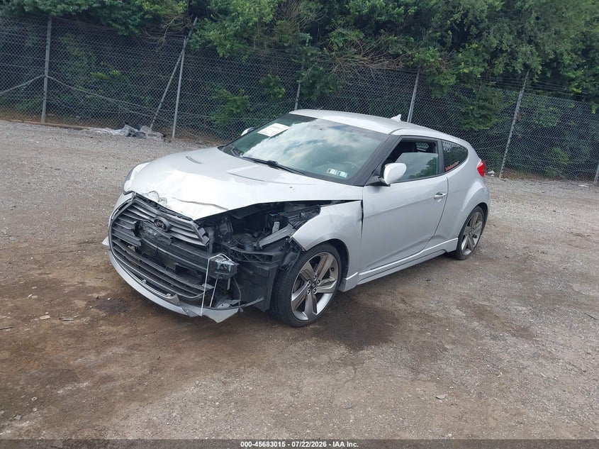 2013 Hyundai Veloster, Left Front, IAAI, VIN KMHTC6AE7DU142597 — photo 2