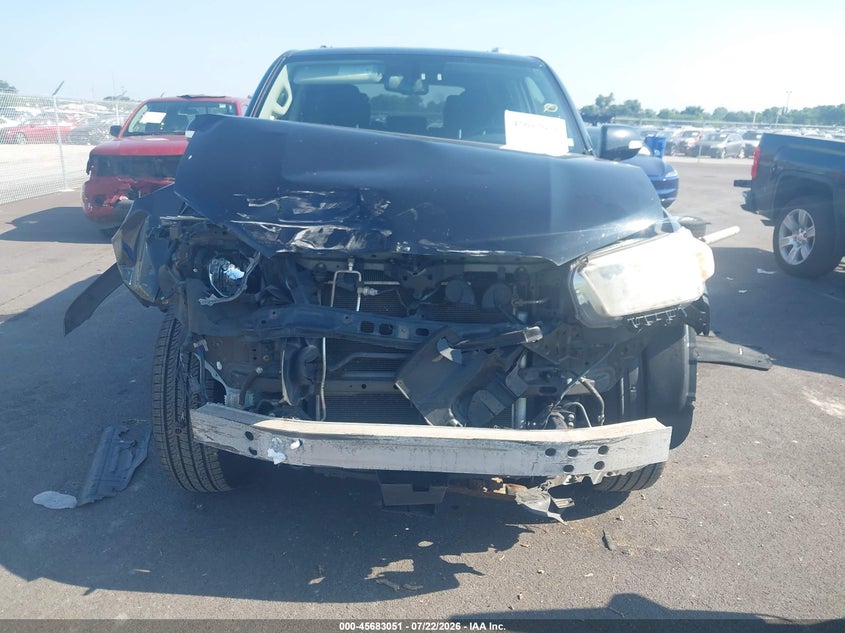 Vin: jtebu5jr4d5135770, lot: 46181661, toyota 4runner sr5 20134