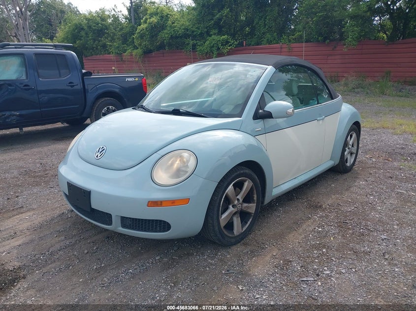 2010 Volkswagen New Beetle 2.5L Final Edition VIN: 3VWRG3ALXAM011063 Lot: 45683066