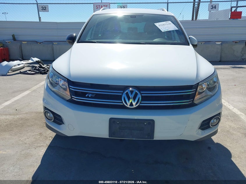 2016 Volkswagen Tiguan R-Line VIN: WVGAV7AX8GW039268 Lot: 45683110