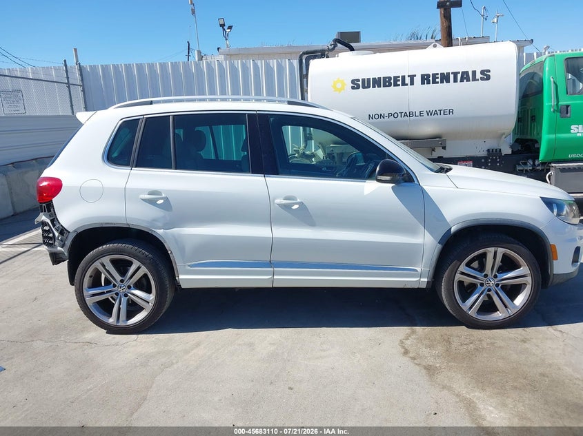 2016 Volkswagen Tiguan R-Line VIN: WVGAV7AX8GW039268 Lot: 45683110