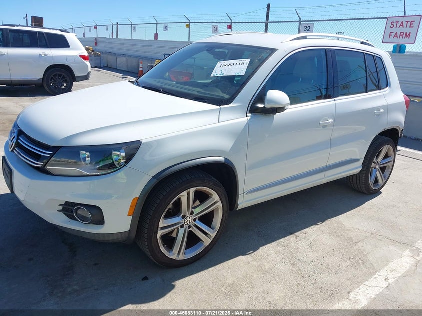 2016 Volkswagen Tiguan R-Line VIN: WVGAV7AX8GW039268 Lot: 45683110