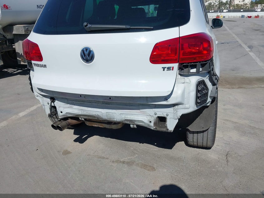 2016 Volkswagen Tiguan R-Line VIN: WVGAV7AX8GW039268 Lot: 45683110