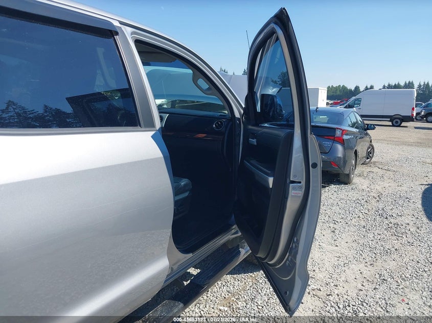 2017 Toyota Tundra Limited 5.7L V8 VIN: 5TFHY5F11HX655540 Lot: 45683123