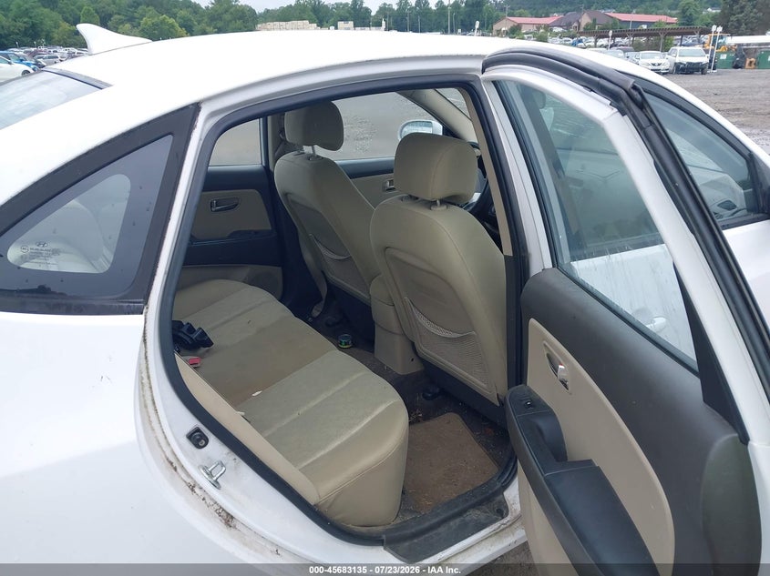2010 HYUNDAI ELANTRA auction photo 8